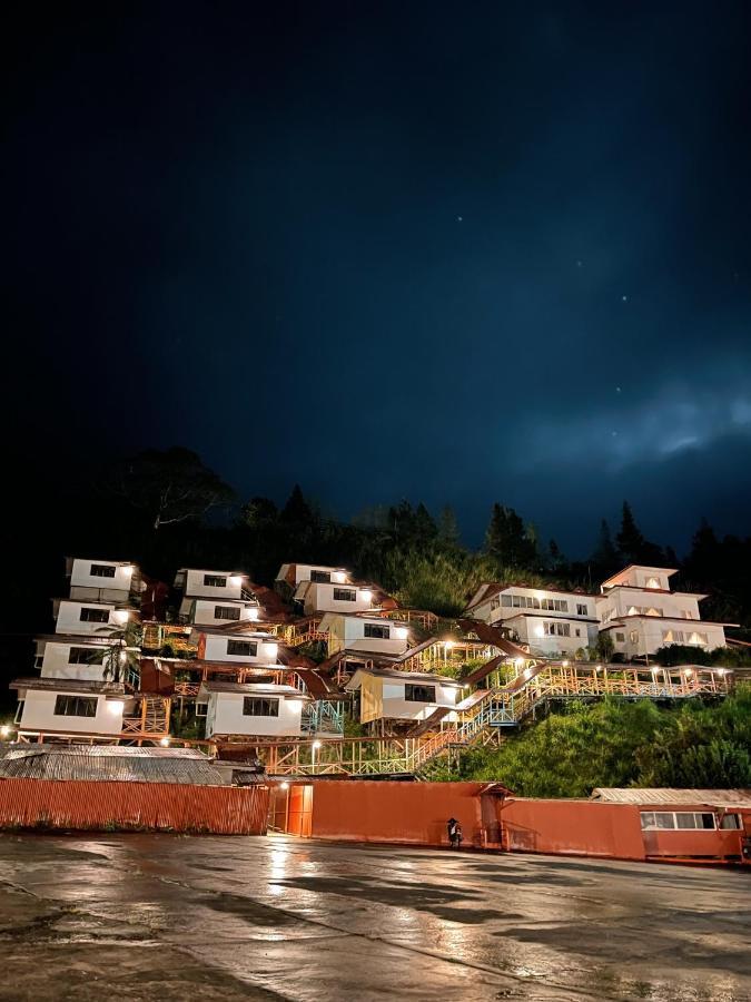 ซันไรซ์ รีครีเอชัน ชาเลท แอนด์ โฮม สเตย์ Hotel ราเนา ภายนอก รูปภาพ