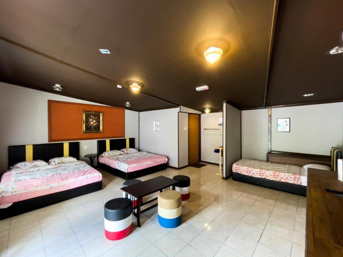 ซันไรซ์ รีครีเอชัน ชาเลท แอนด์ โฮม สเตย์ Hotel ราเนา ภายนอก รูปภาพ
